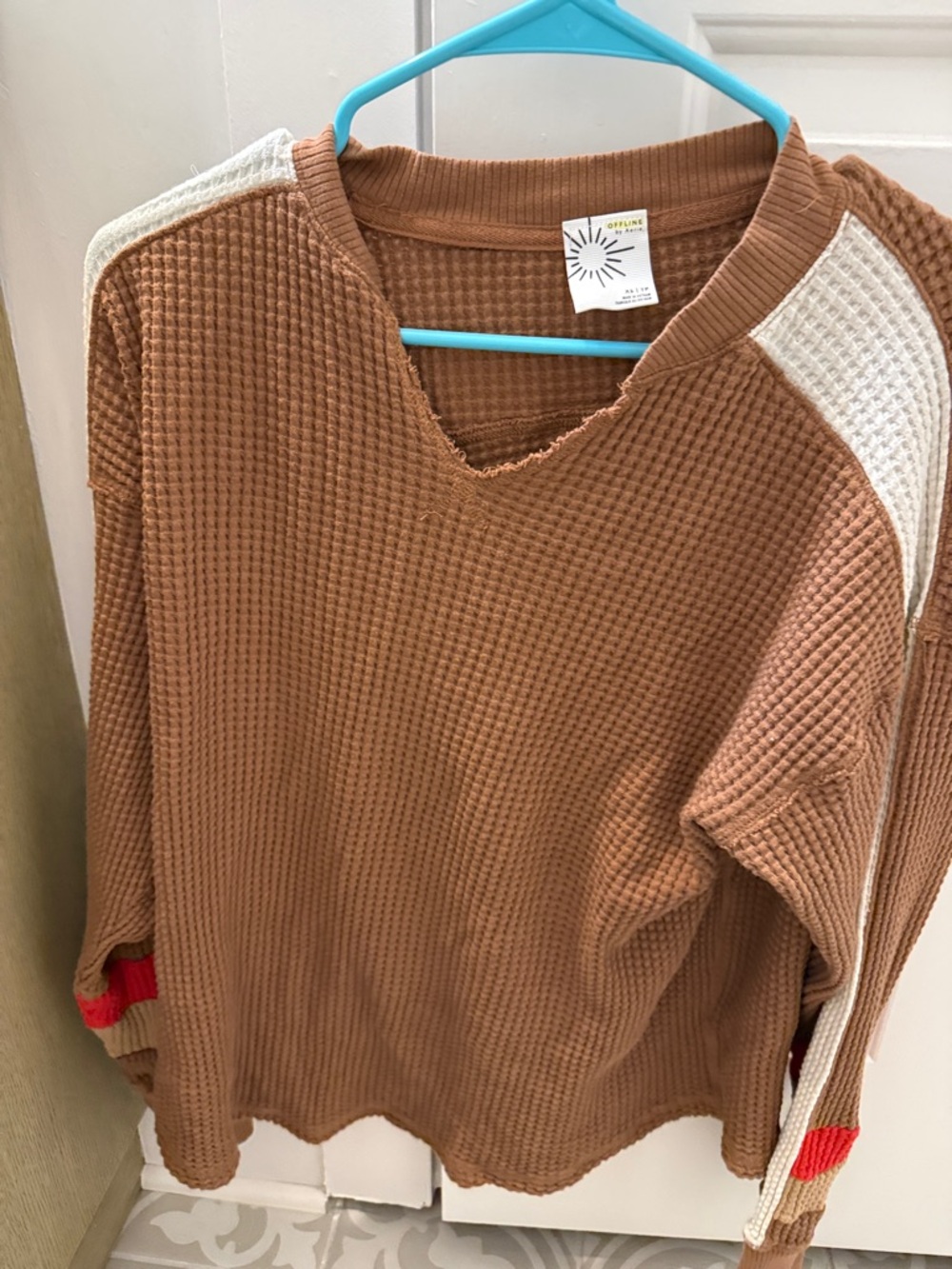 Waffle-Knit V-Neck Pullover Sweatshirt in Taupe with Contrast Shoulders